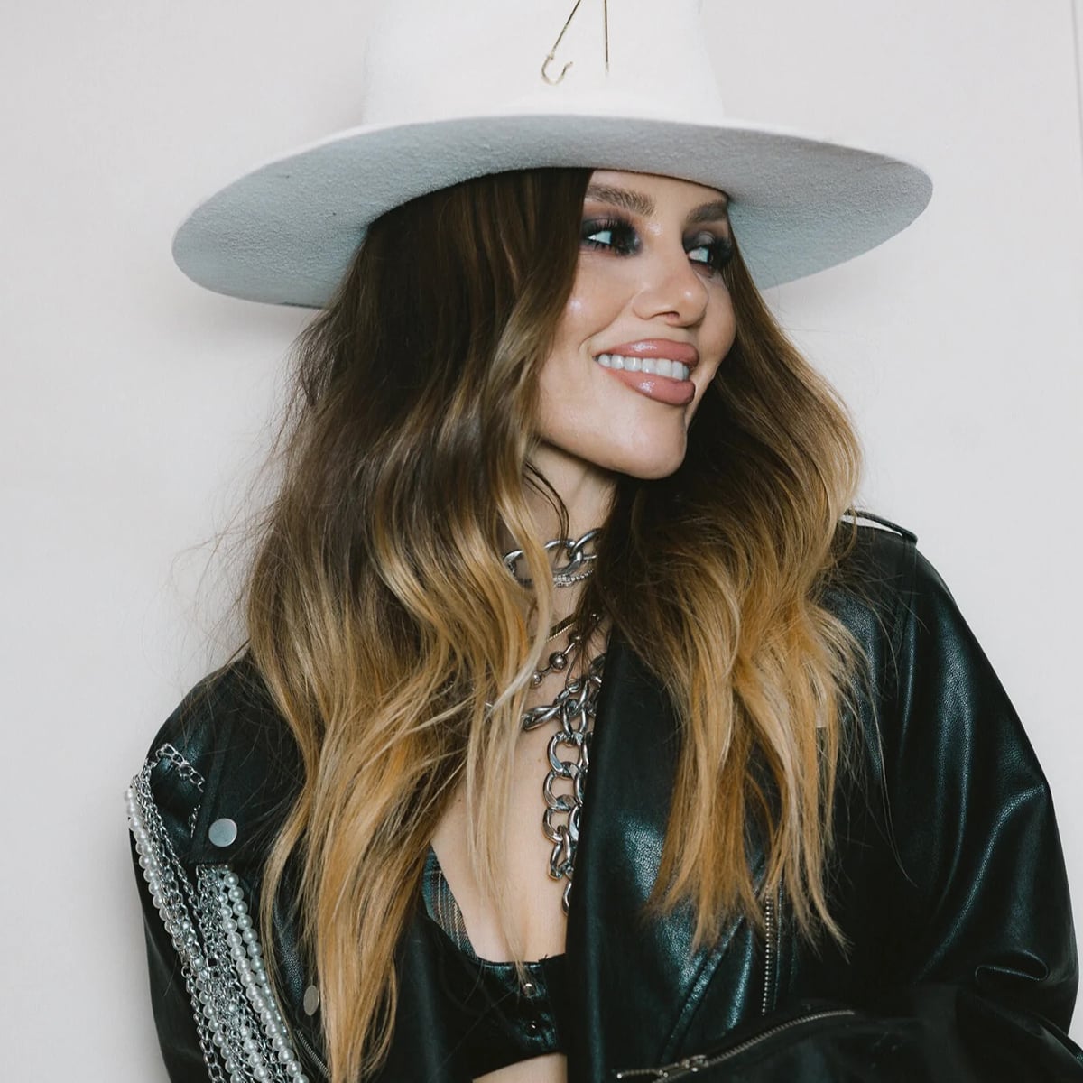 Artist Spotlight: Larisa Love
