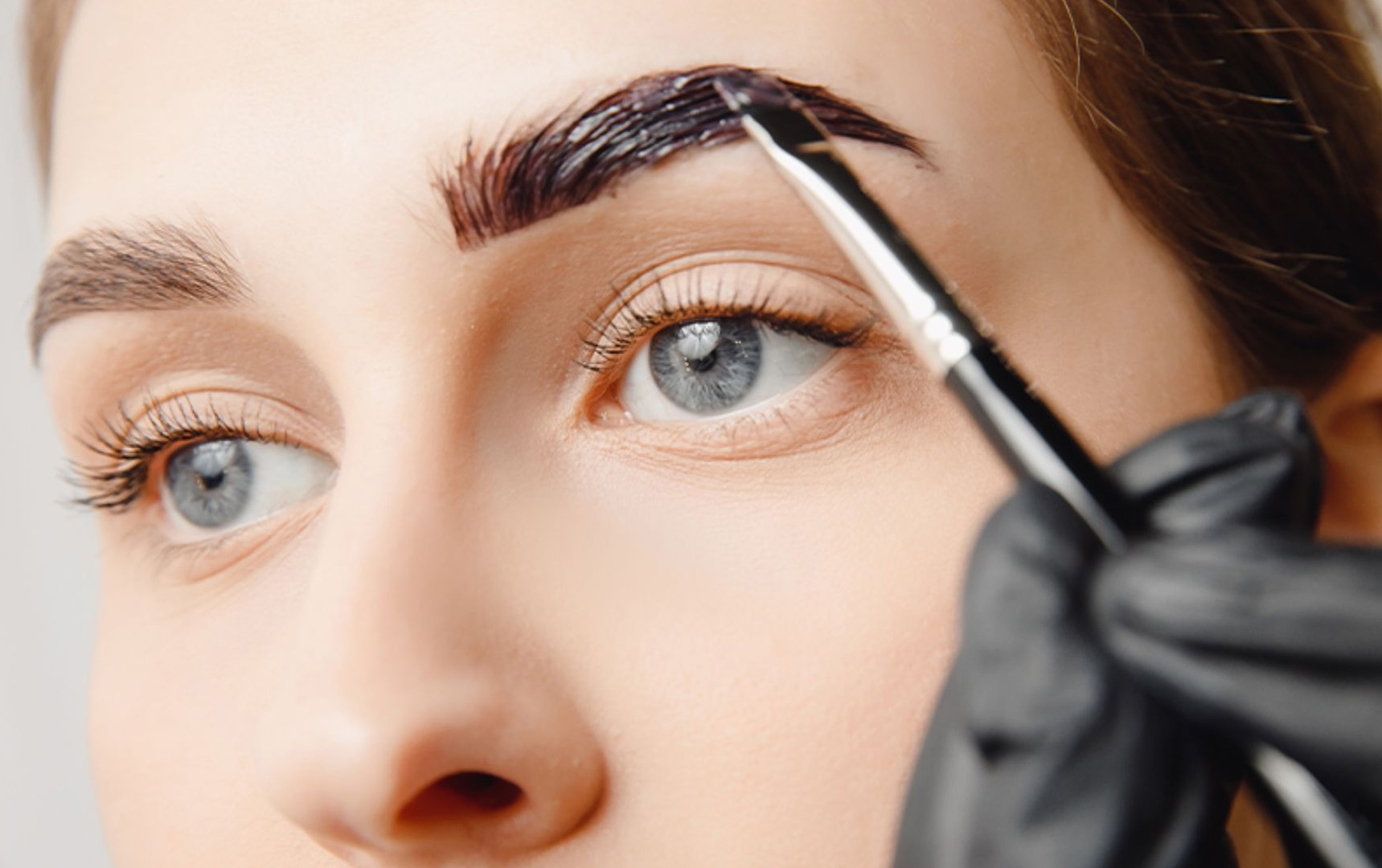 Intensive Lash & Brow Tint Application